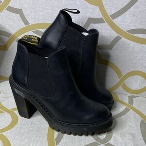 Dr Martens Hurston Platform Ankle Boots